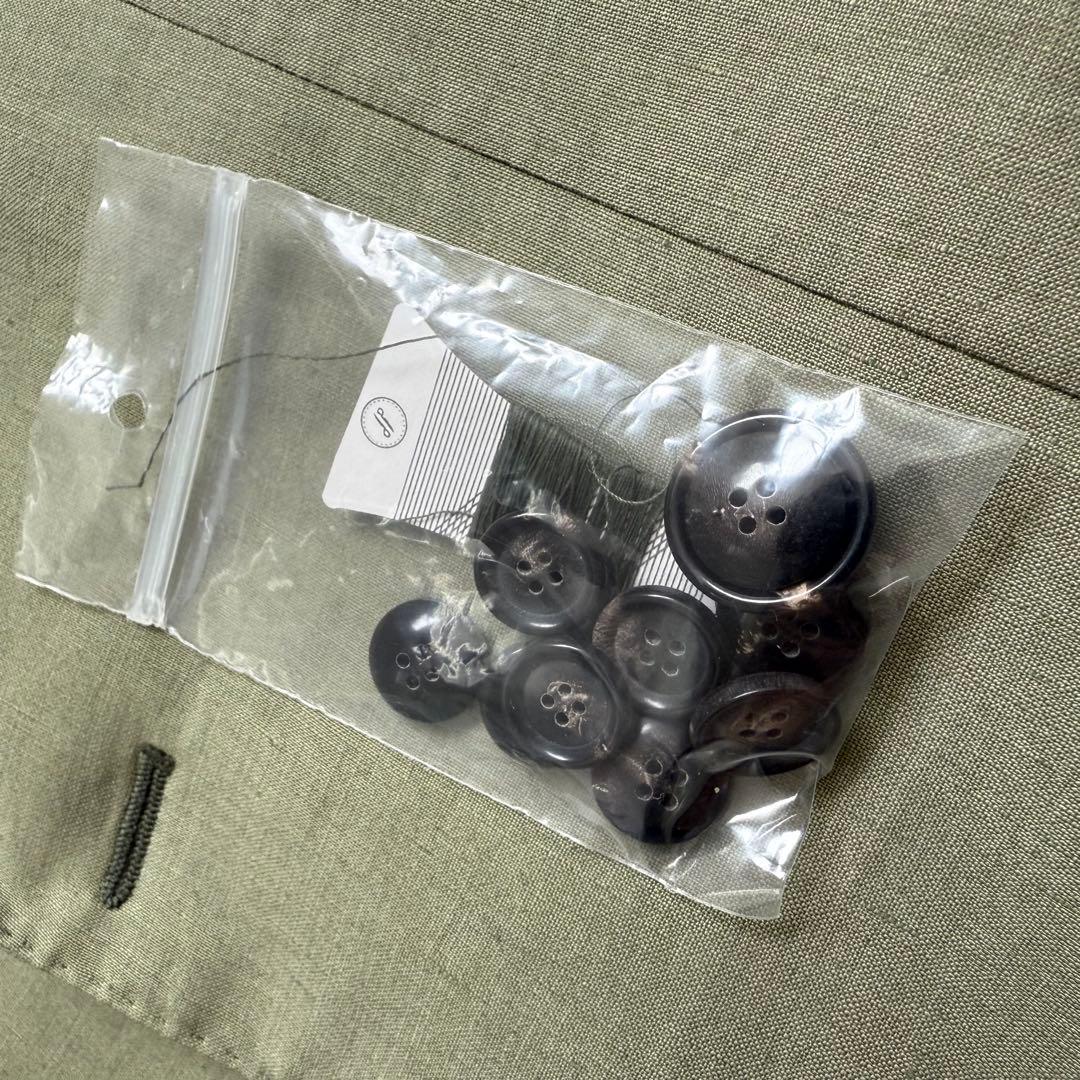 【未使用】ペトリロウールリネンオリーブスーツ　46サイズ