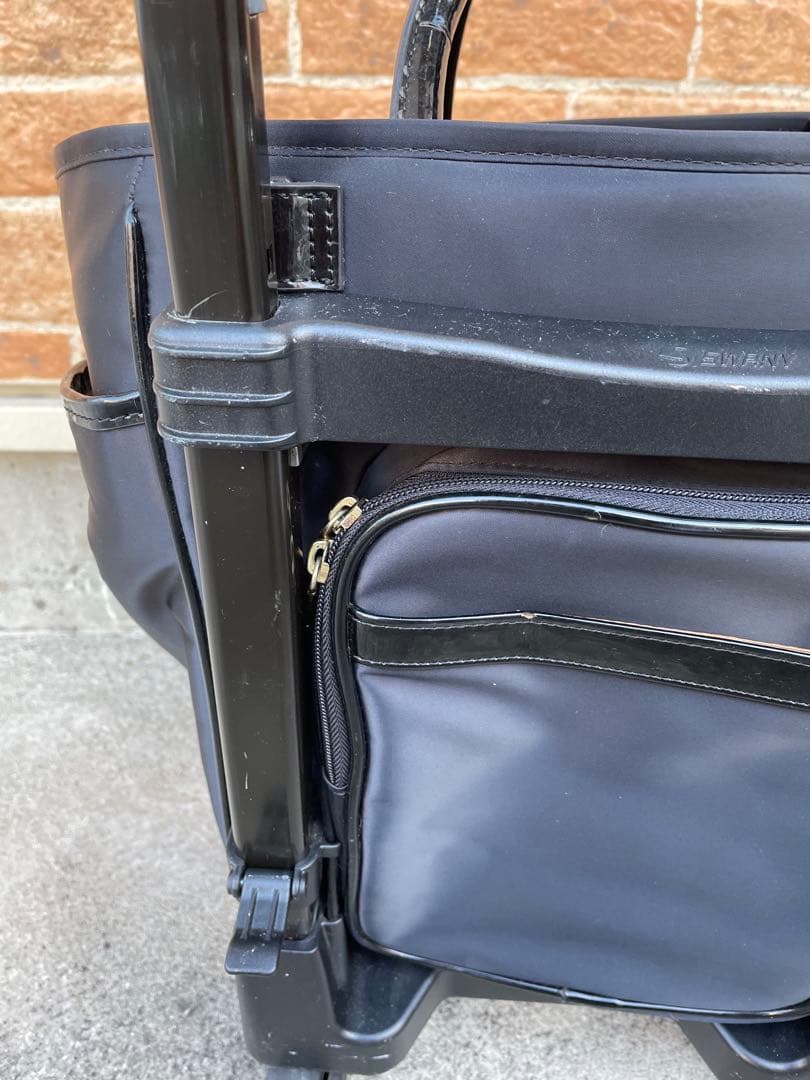 スワニー久家道子さん花柄刺繍 キャリーケース