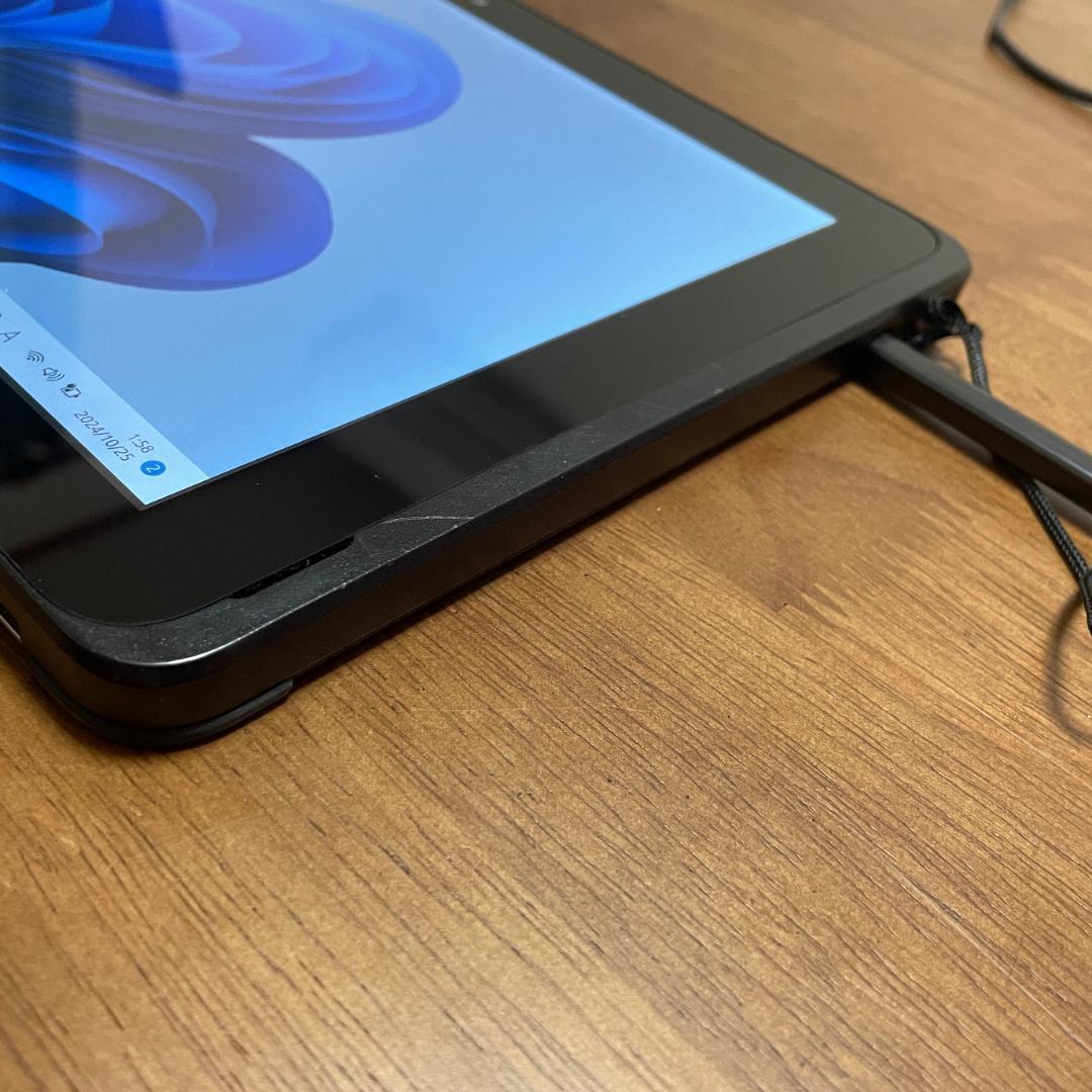 お絵描きイラストに！富士通タブレット✨ワコムのタッチペン付き Windows11