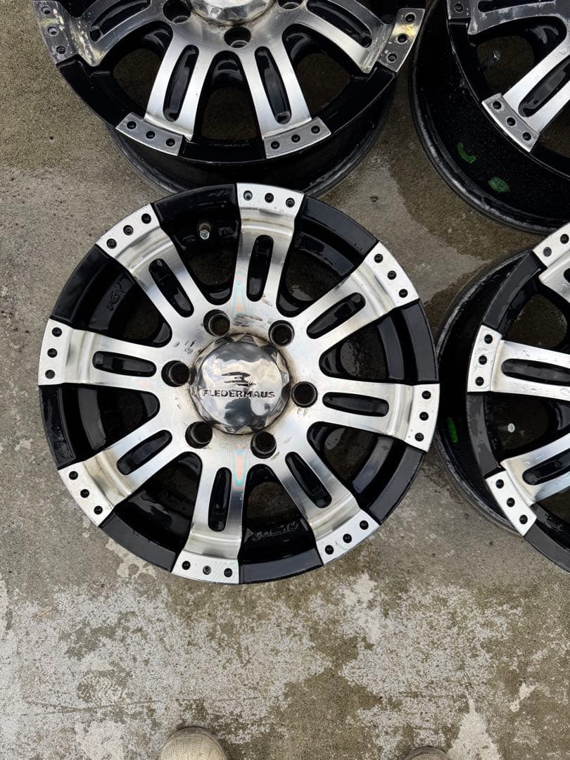 ハイエース　クエルボ8 ホイール　4本