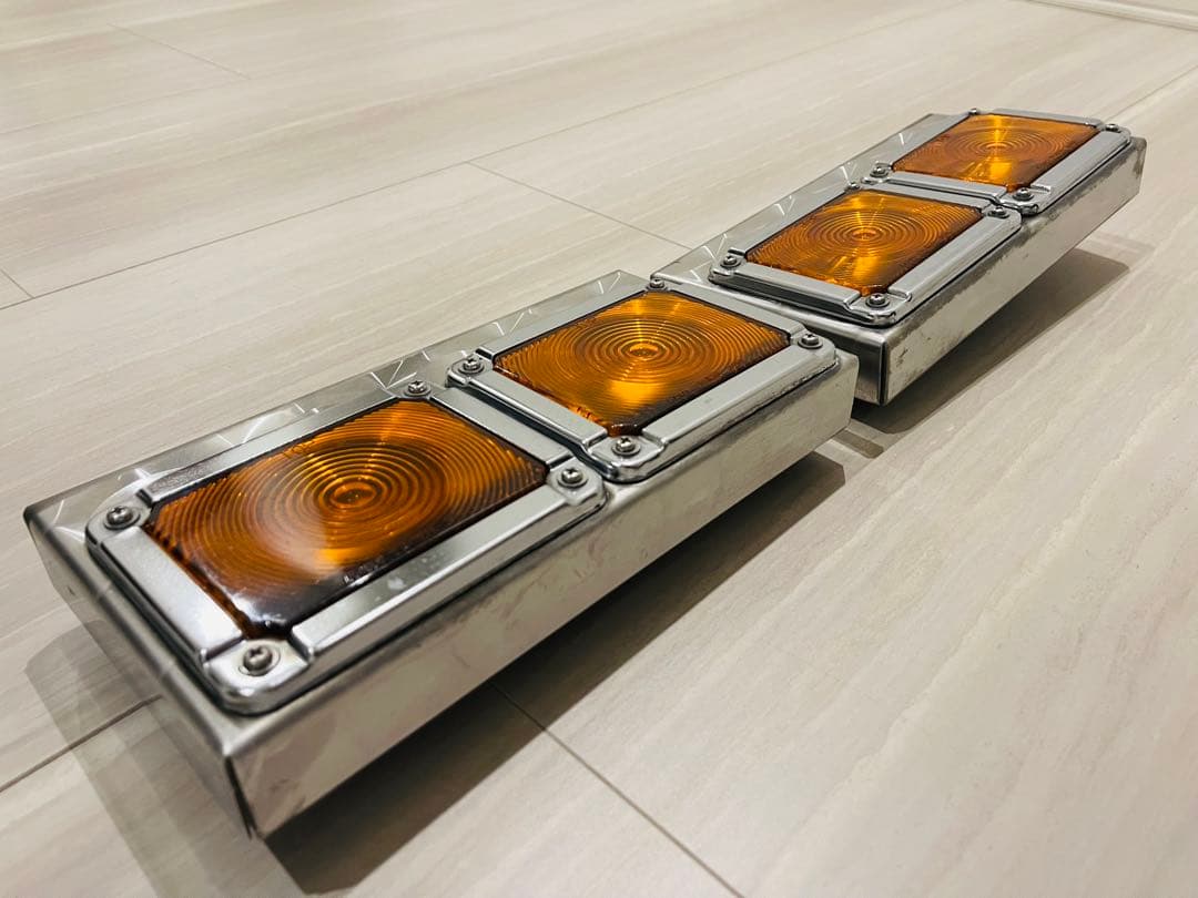 KOITO バスウインカー 2連 ウロコステー付き