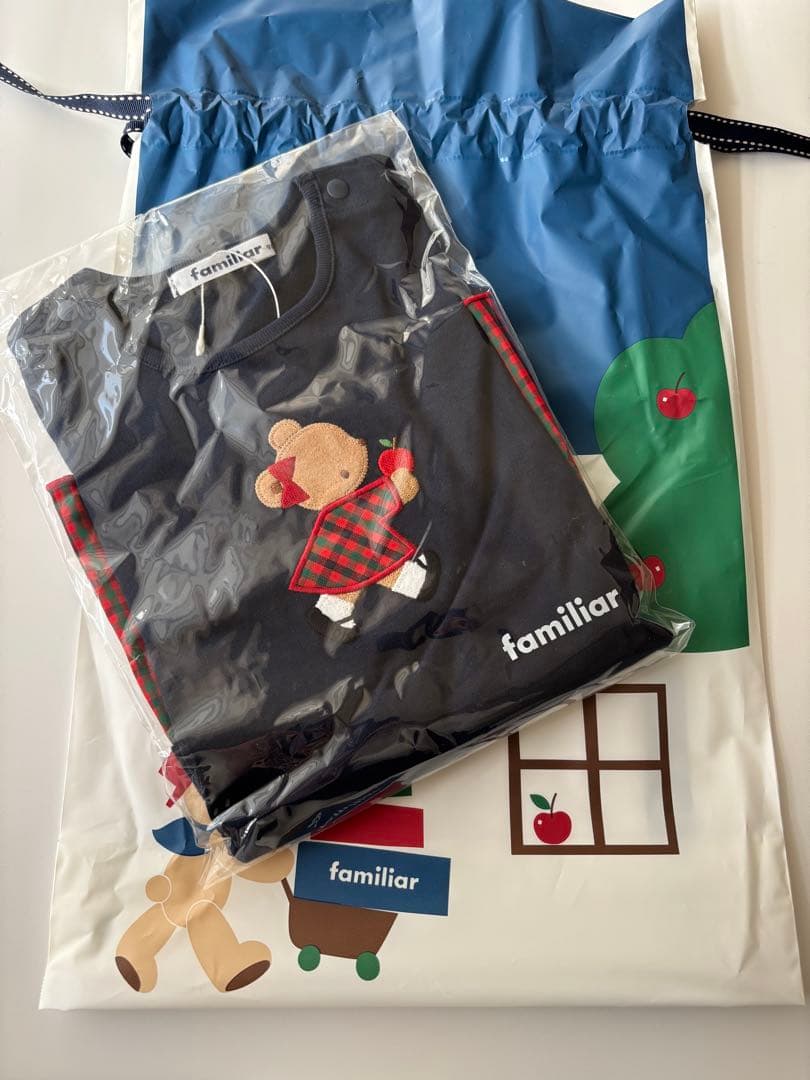 新品　タグ付き　familiar ネイビー チュニック　サイズ90