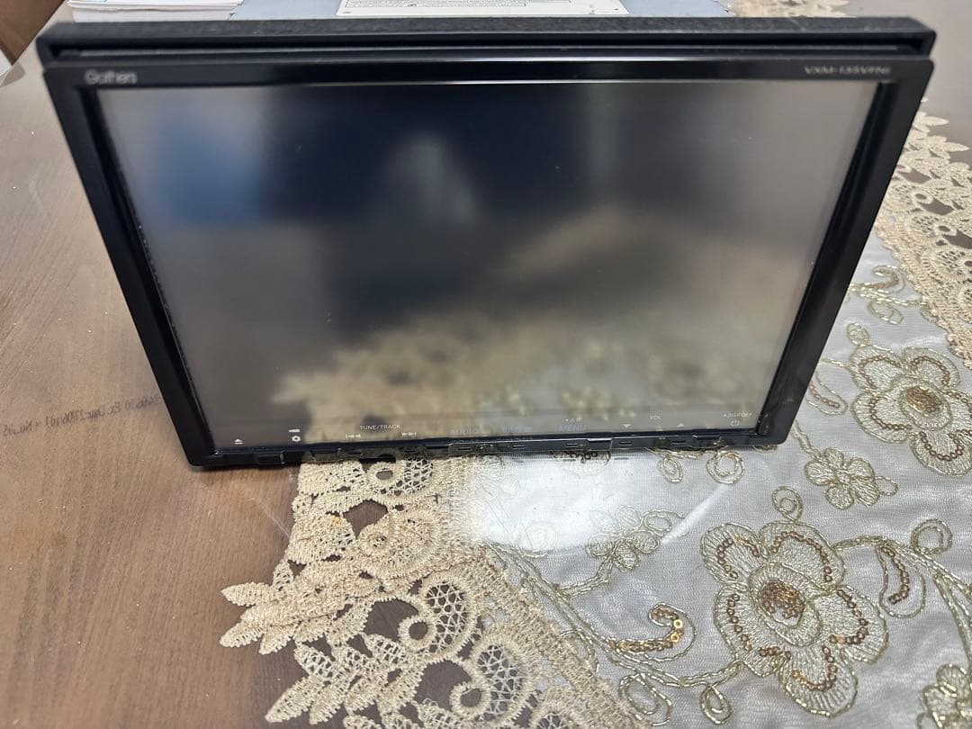 カーナビ Gathers VXM-135VFNi