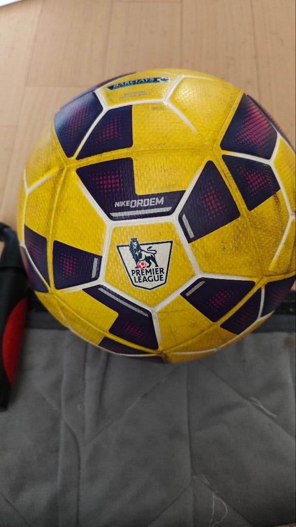 サッカーボール　NIKE Ordem プレミアリーグ 公式試合球 5