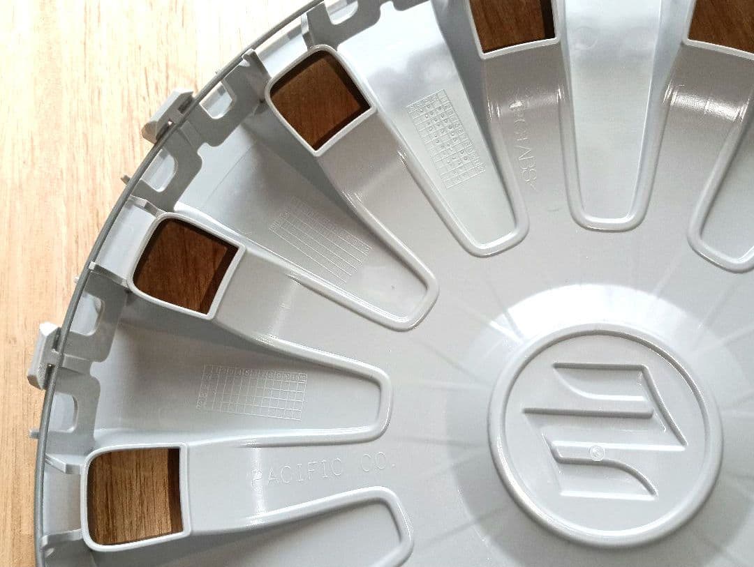 送料無料です//ワゴンRスマイル純正ホイールX4本、ホイールキャップX4、ナット