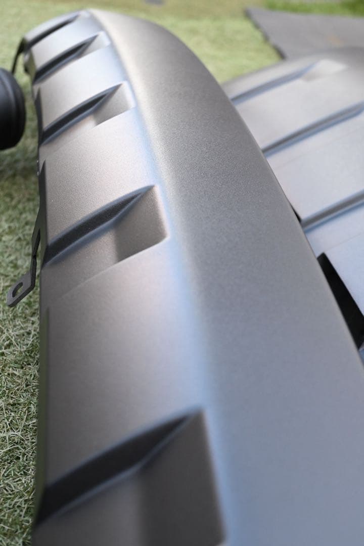 デリカd5 前期　リアバンパー　ラプターライナー塗装　塗装後未使用