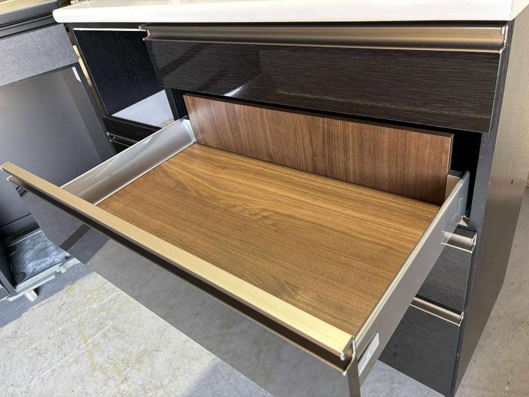 寿司 最高級 古賀家具キッチンボード、人気色 食器棚 幅120cmUsed