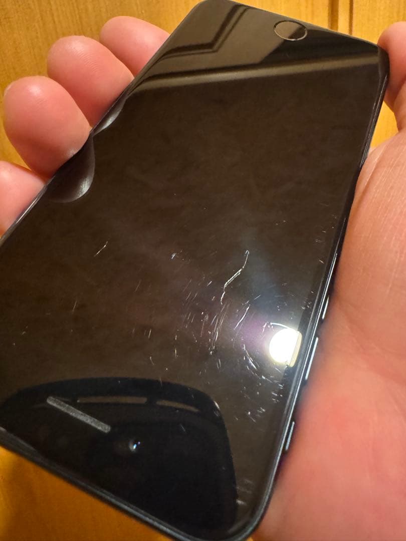 iPhoneSE3 64GB SIMフリー