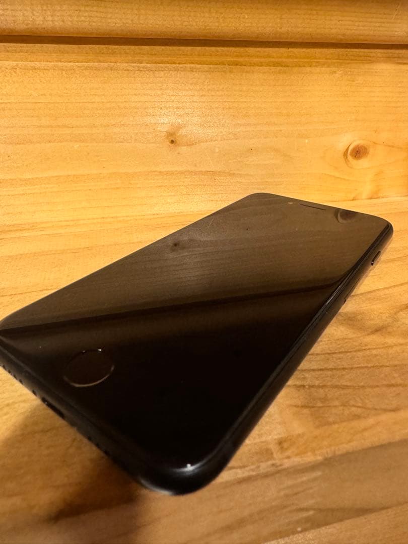 iPhoneSE3 64GB SIMフリー