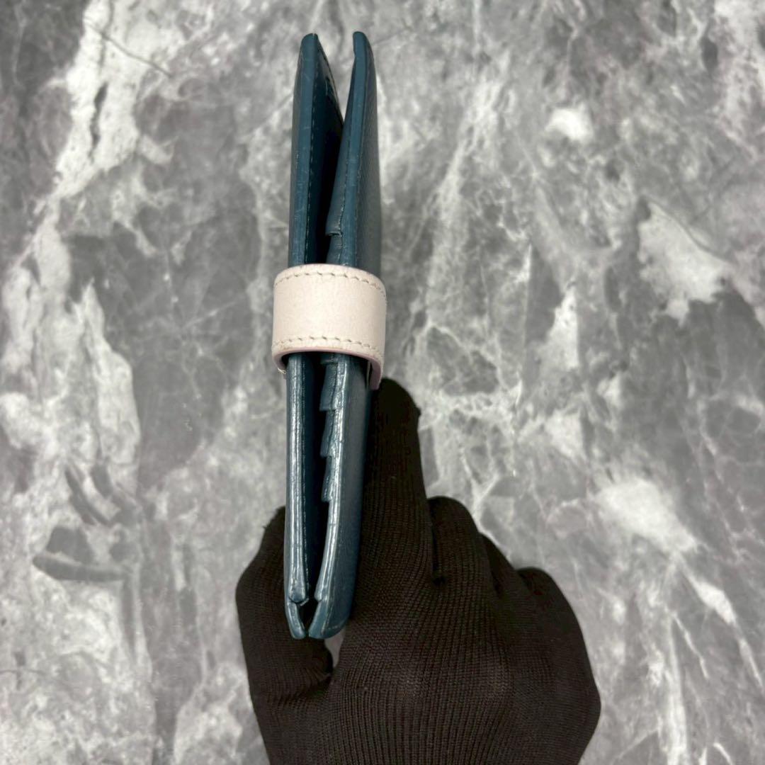 yuni ✨CELINE二つ折り財布 ミディアム ストラップ ウォレット