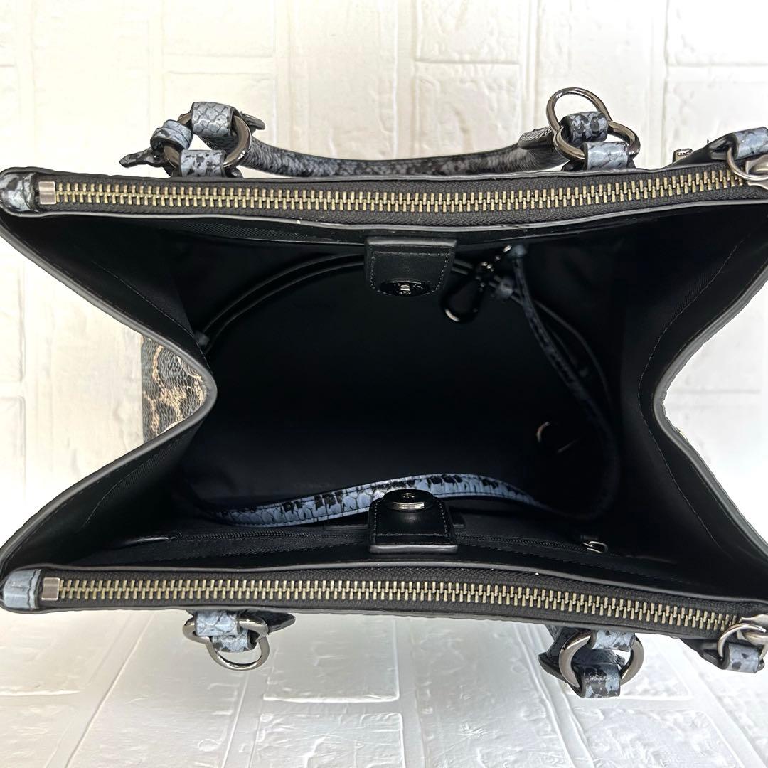 ♦︎COACH♦︎パイソン柄2wayレザーバッグ　ショルダー付き　未使用品