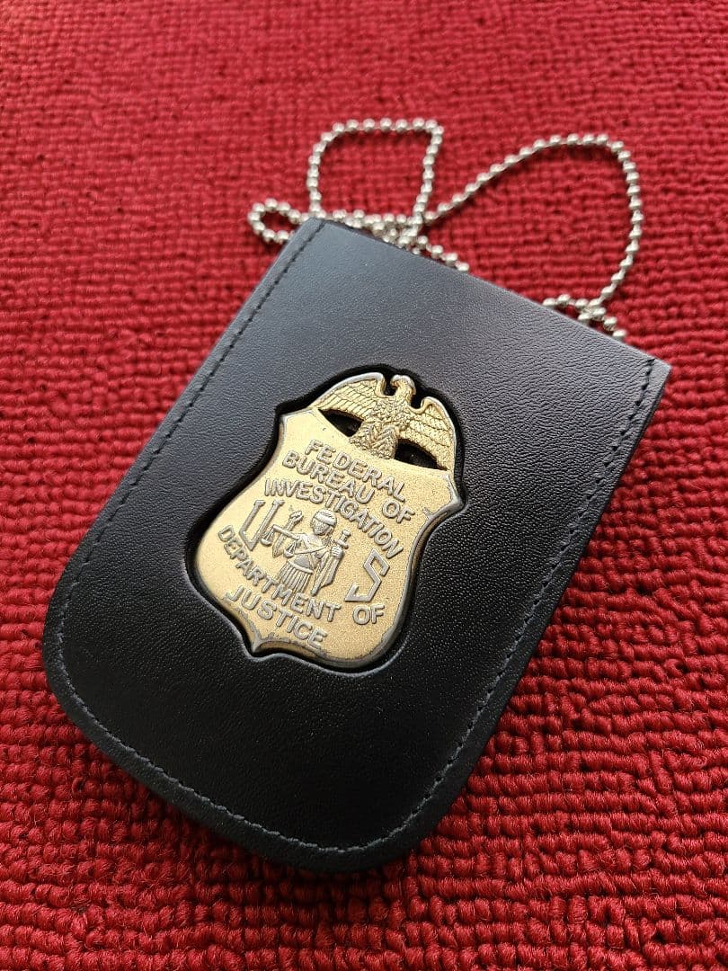 米国ポリスバッジ【FBIレプリカバッジ】PFバッジホルダー 捜査官IDカード付き
