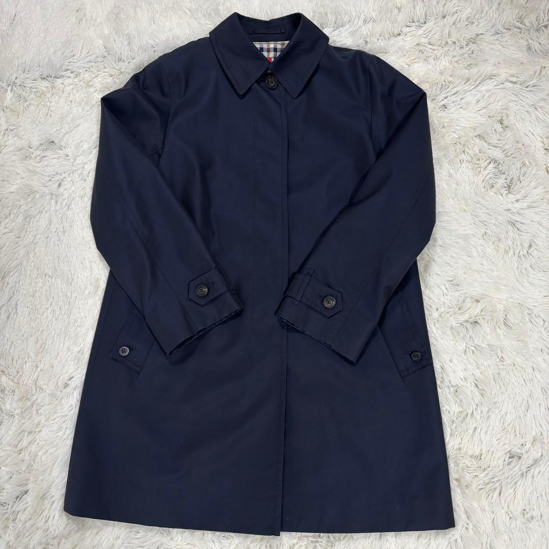 アクアスキュータム ステンカラーコート ネイビー 日本製 チェック裏地　ミドル丈