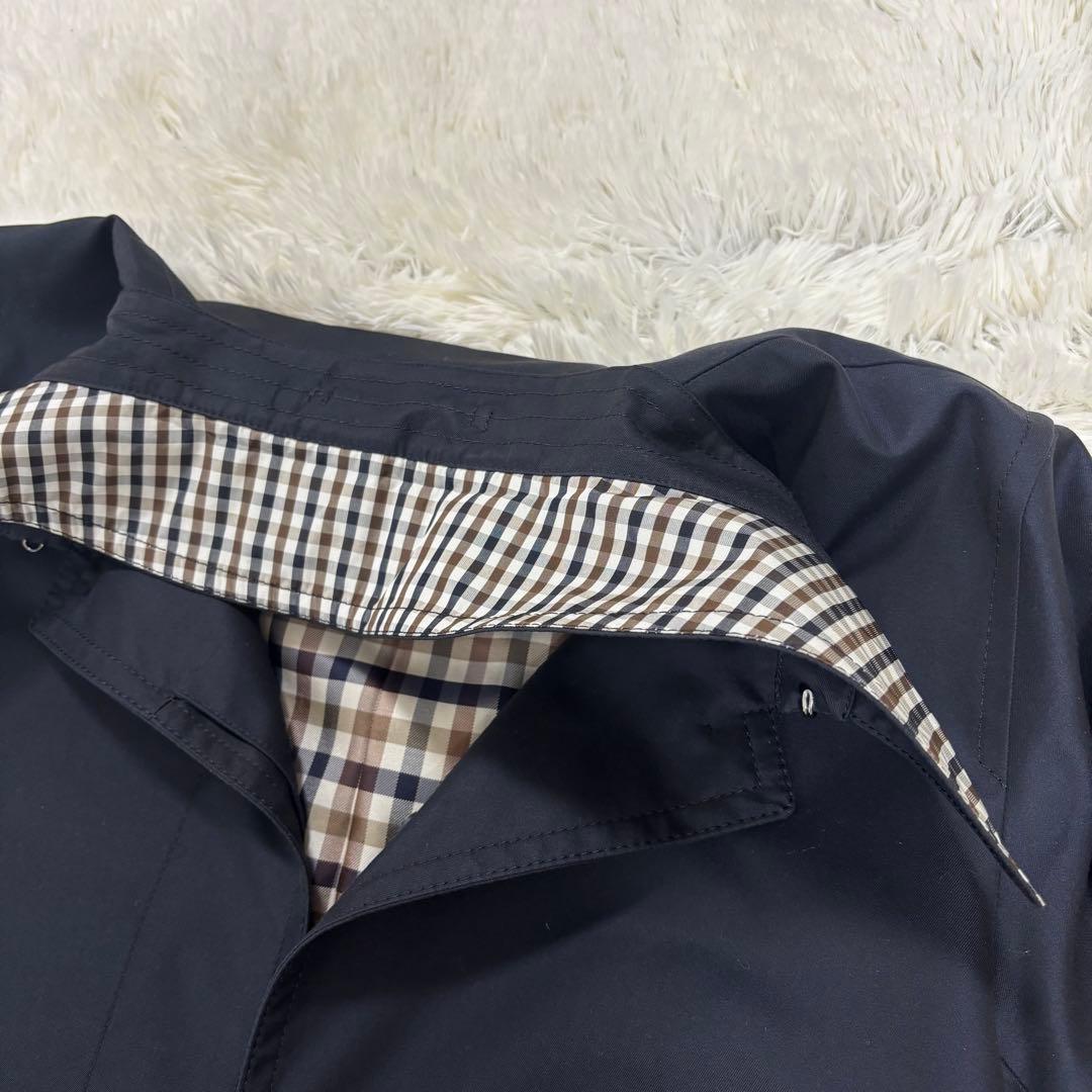 アクアスキュータム ステンカラーコート ネイビー 日本製 チェック裏地　ミドル丈