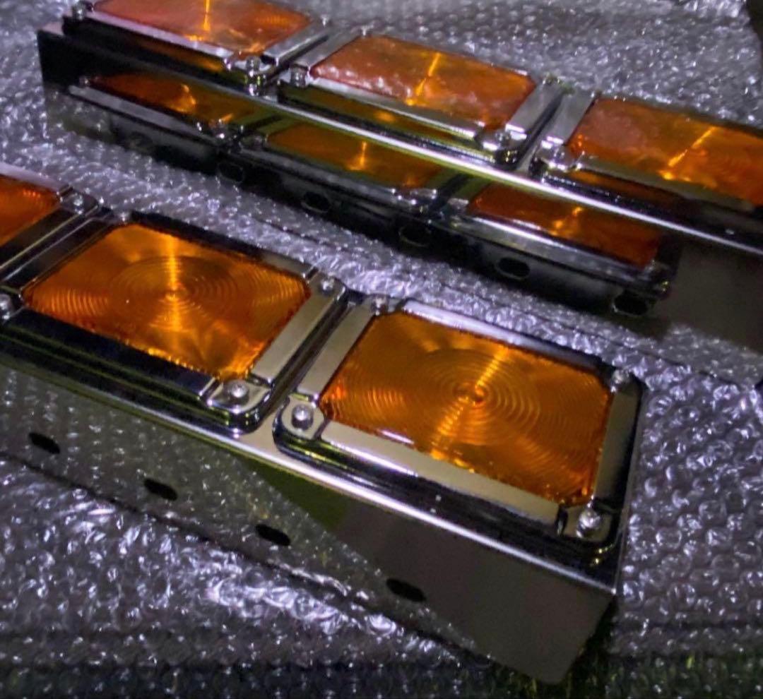 カ*ズ様 新品未使用KOITO小糸バス用ウインカー 3連ステー付きアンバーレンズ