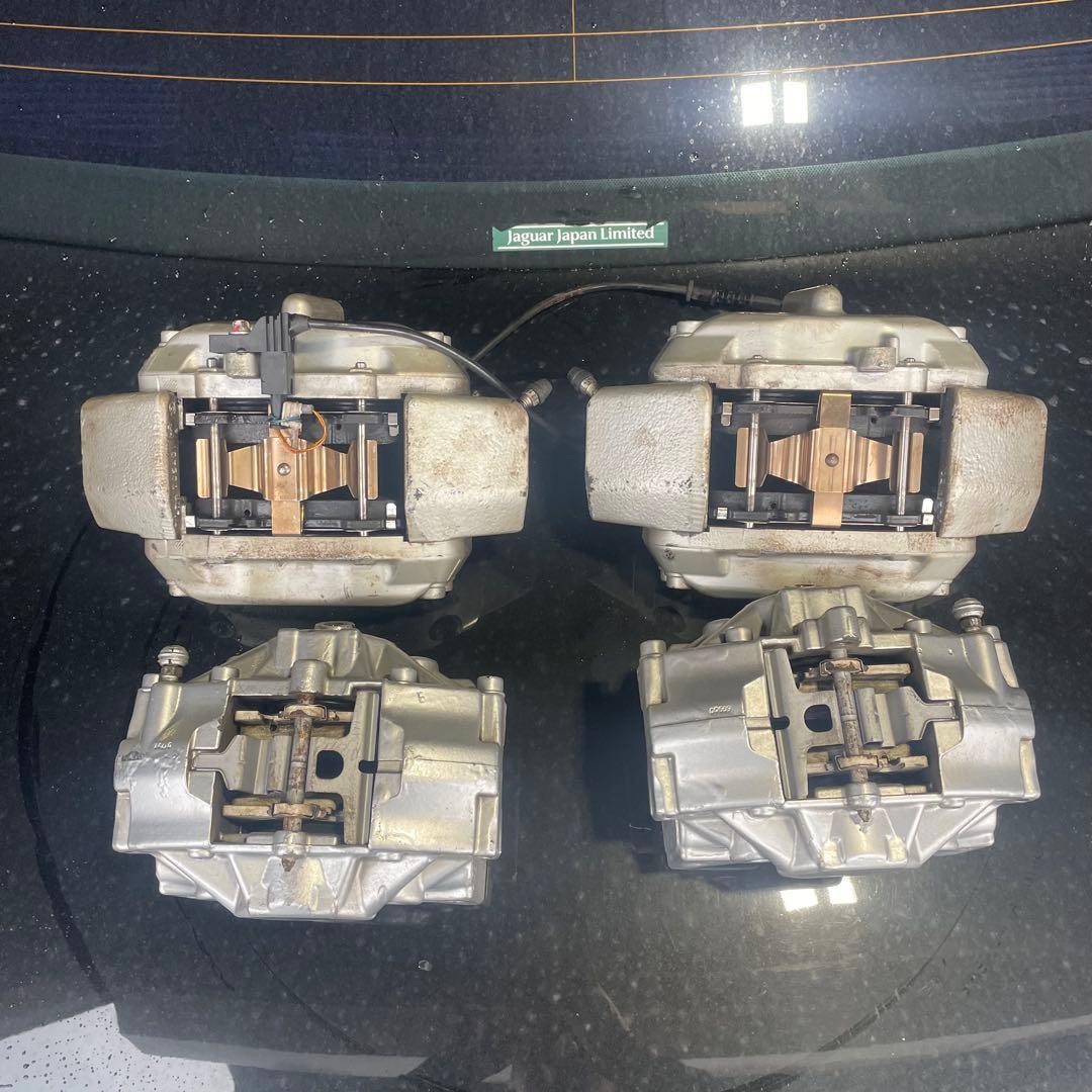 AMG用ブレンボ製ブレーキパッド4枚セット