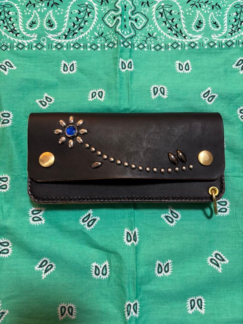 ロングトラッカーウォレット　三層　スタッズ　ハンドメイド　手染め　丘染め