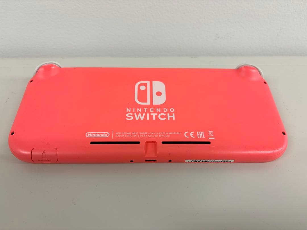 Nintendo Switch light 本体
