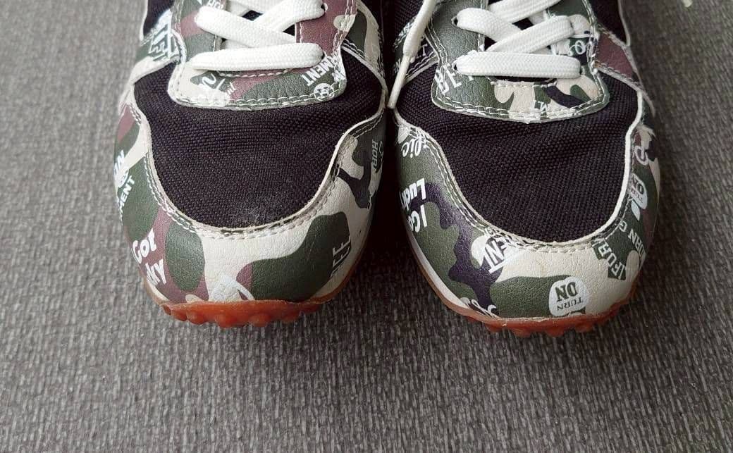 ホーンガーメントカモフラージュスニーカー