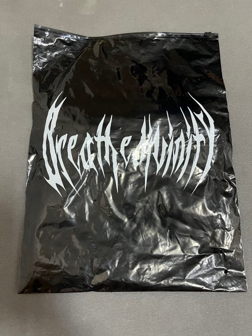 Breath the divinity t シャツ