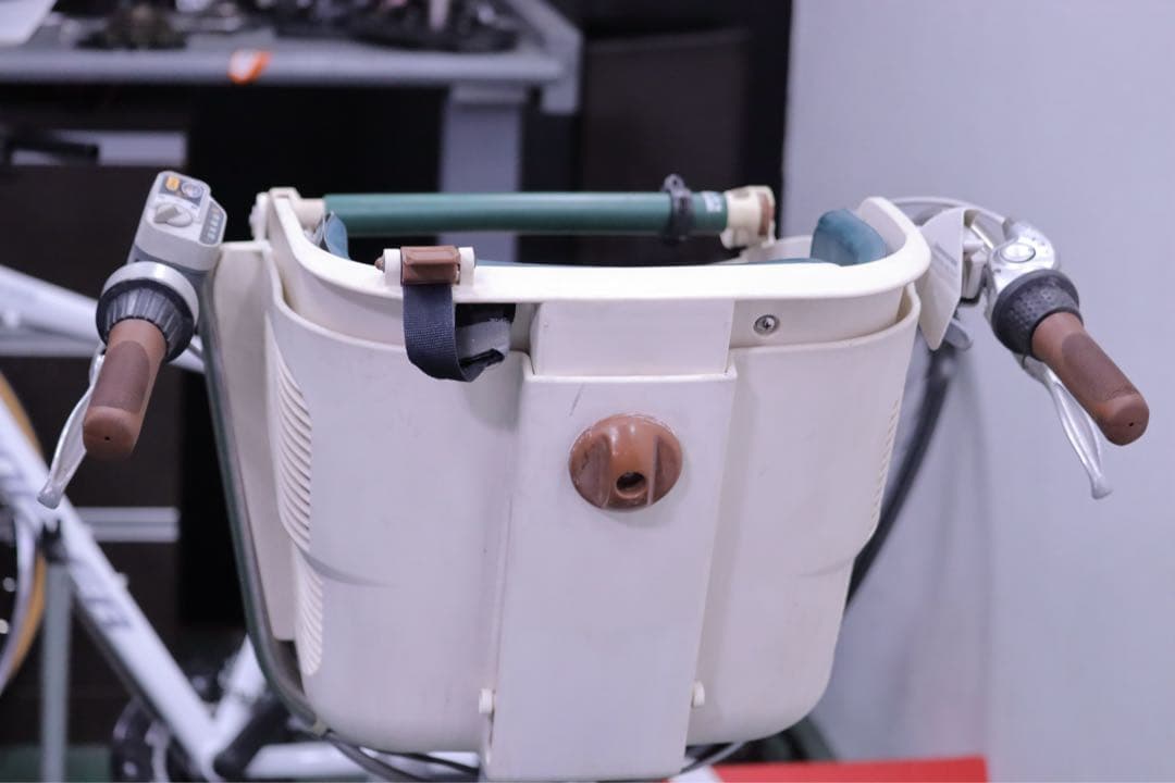 電動アシスト自転車　★ 8.1AH ★ １ヶ月保証★完成車