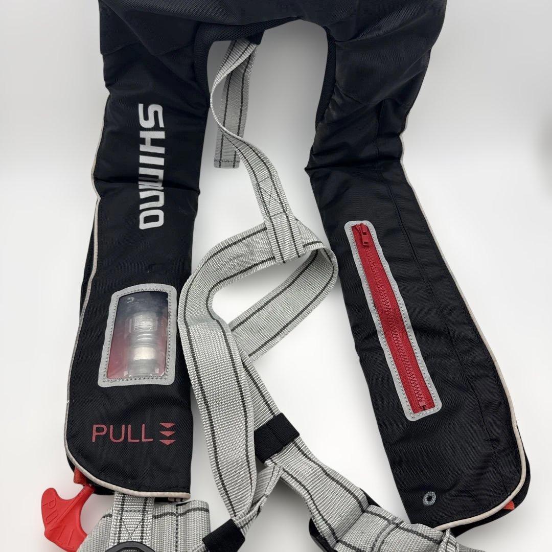 SHIMANO PULL 自動膨張式ライフジャケット 黒　n15