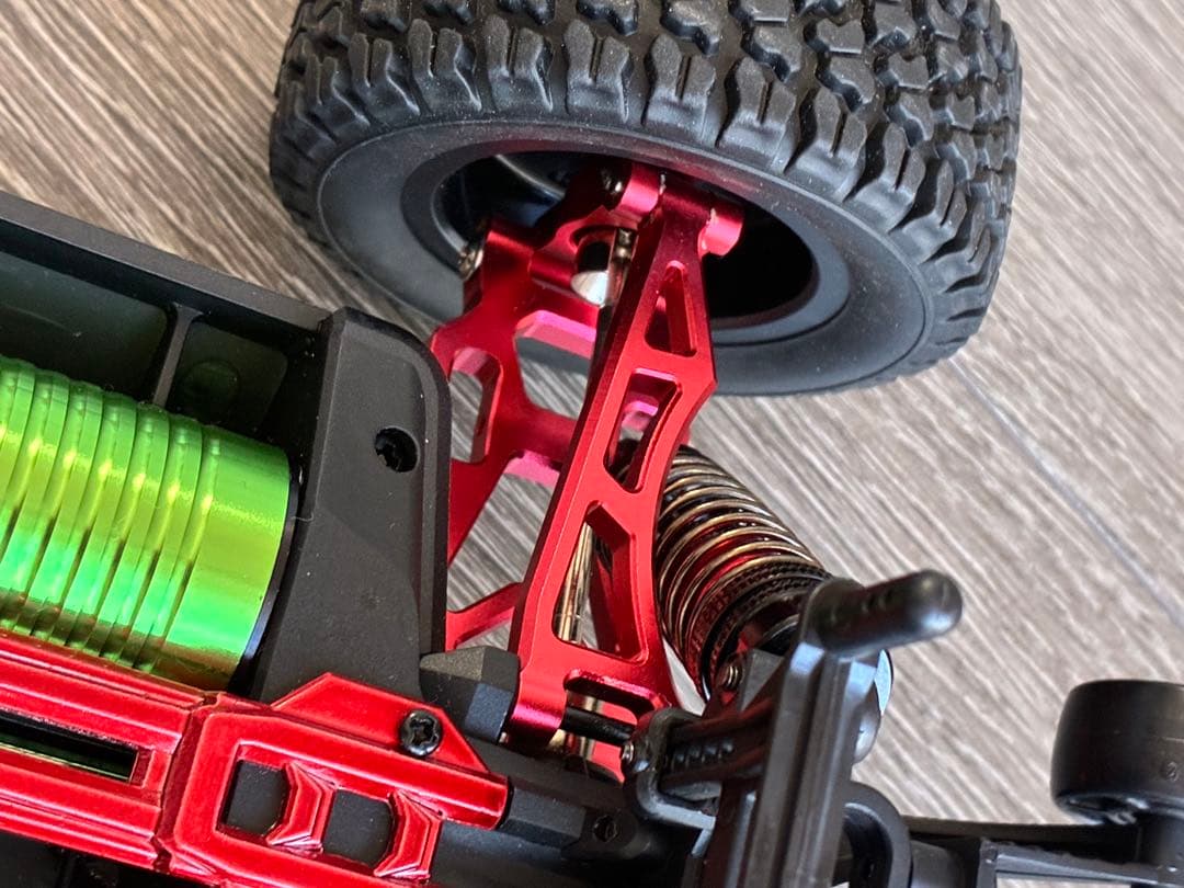 カスタム品 ラジコン　高速　メタルパーツ　バッテリーは一個です