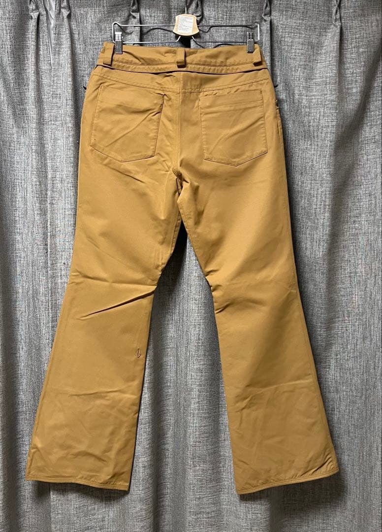 VOLCOM スノーボードウェア レディース 上下セット（ジャケット＋パンツ）