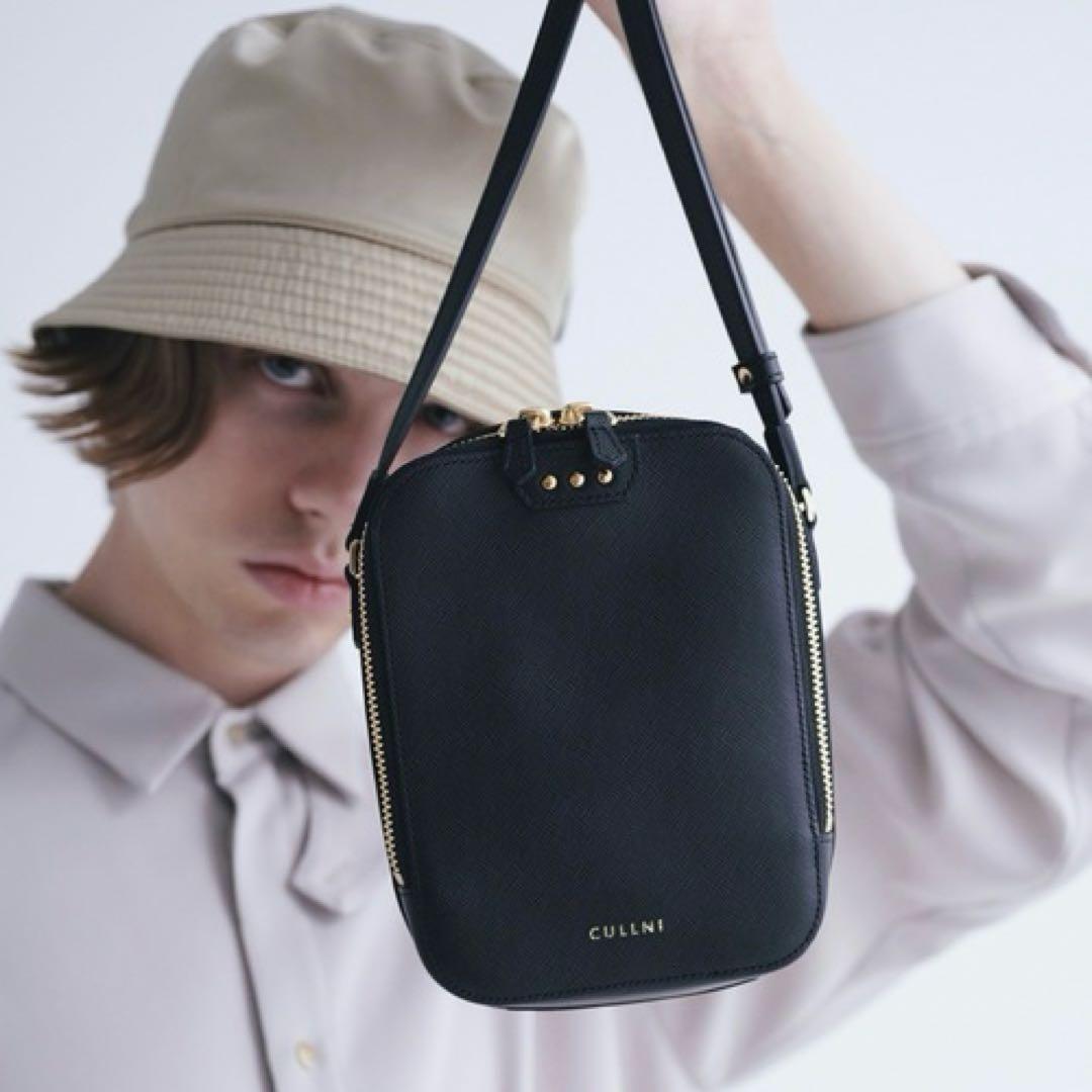 クルニ　CULLNI ショルダーバッグ　サフィアーノレザー　ブラック