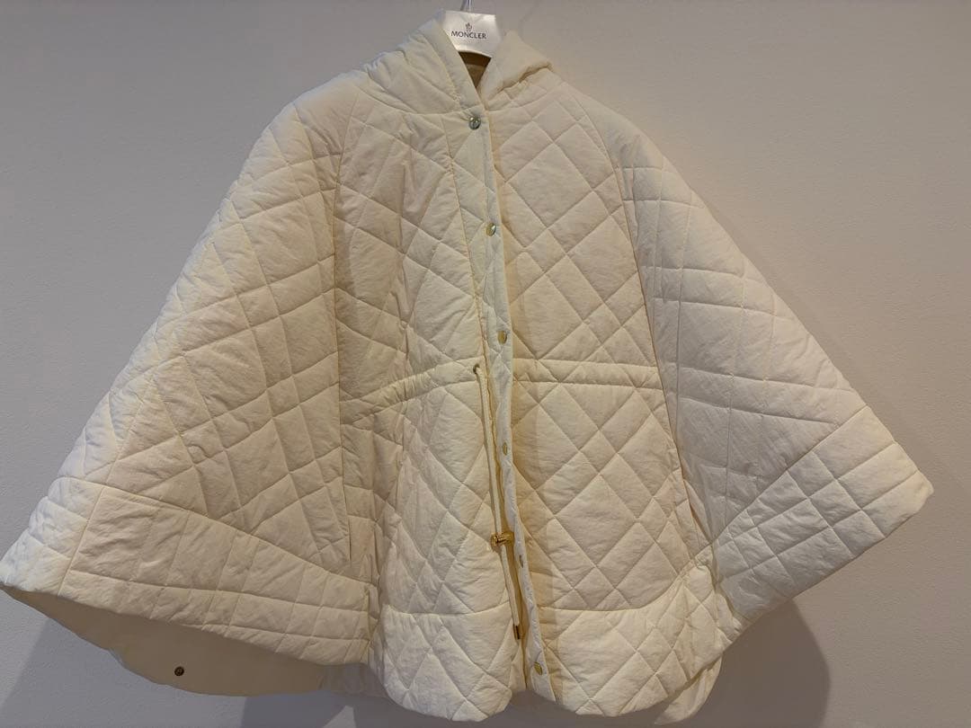 maison de Dolce.　キルティングポンチョ