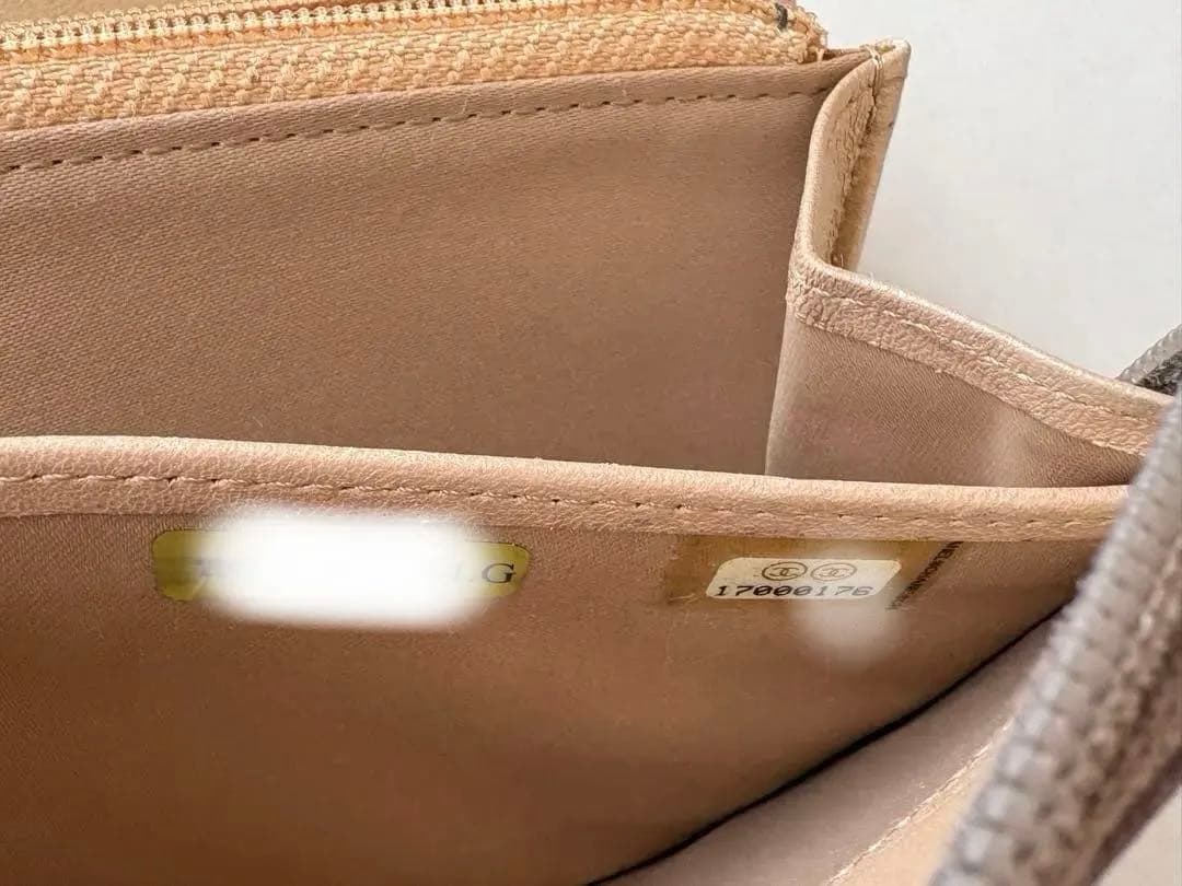 CHANEL フラワーエンボス 長財布 グレージュ