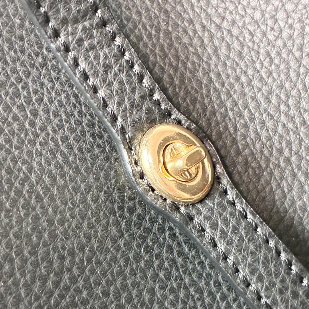 美品　コーチ 大容量 トートバッグ 本革 レザー 黒 ターンロック　マーケット