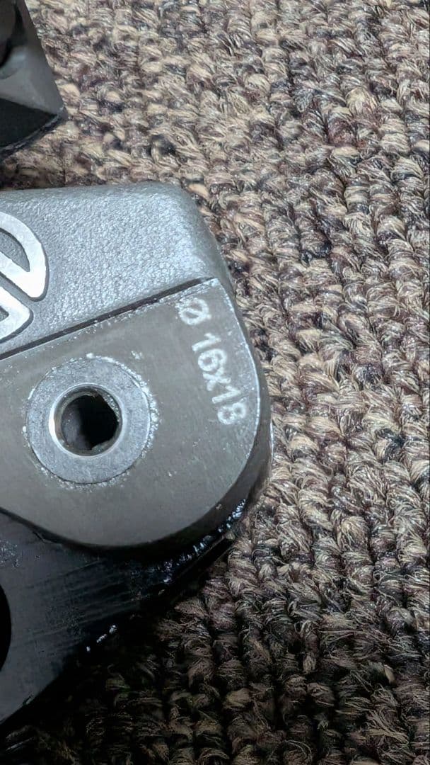 BREMBO ラジアル　ブレーキマスター　16x18　中古