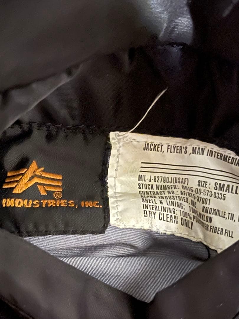 アルファ　MA-1 ブラックカラー