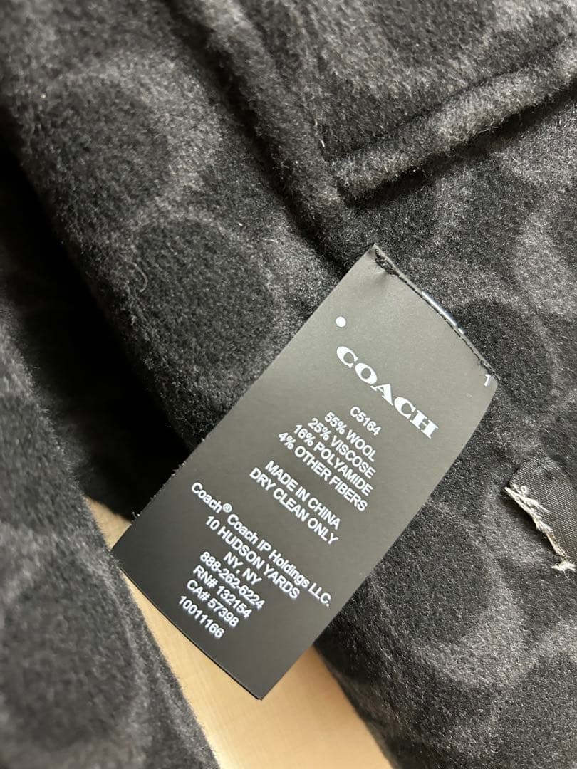 コーチ COACHケープコート ブラック 裏総柄　衣装カバー付　タグ付き　新品
