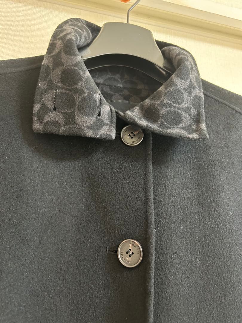 コーチ COACHケープコート ブラック 裏総柄　衣装カバー付　タグ付き　新品