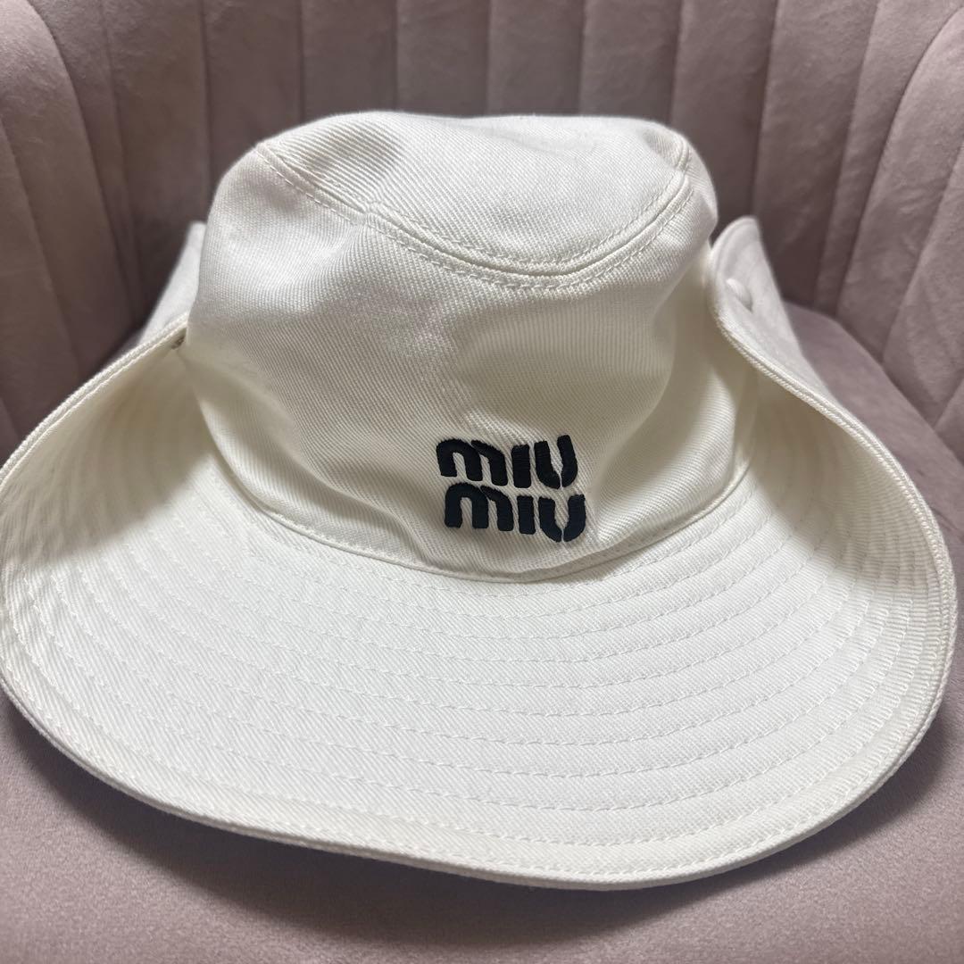 MIU MIU バケットハット ホワイト