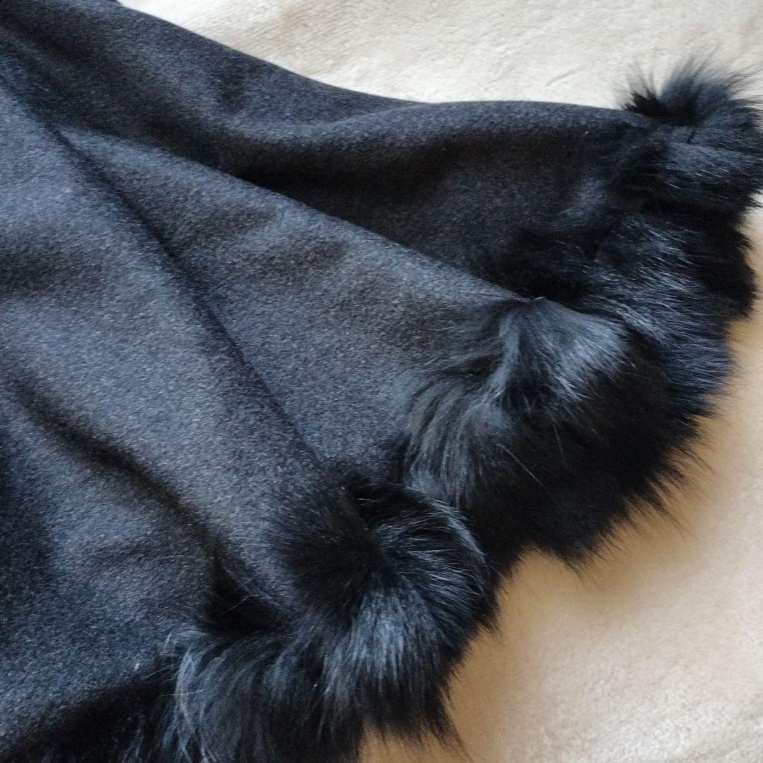 ノアジェ カシミヤ混 フォックスファーポンチョケープ グレー ブラック