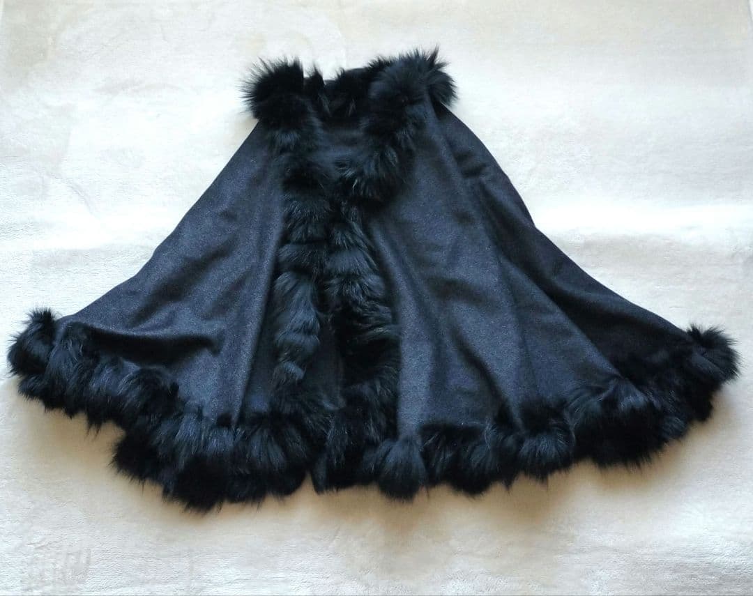 ノアジェ カシミヤ混 フォックスファーポンチョケープ グレー ブラック