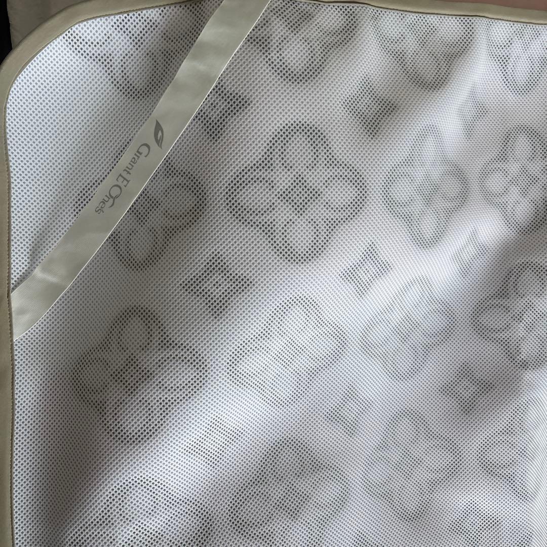 グラントイーワンズ　ベッド敷きシーツ　値下げしました