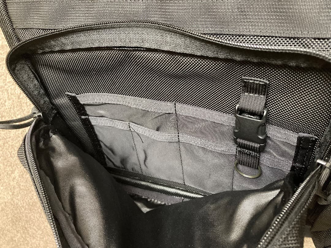 未使用に近い！BRIEFING_B4 Over Trip　バリスティックナイロン