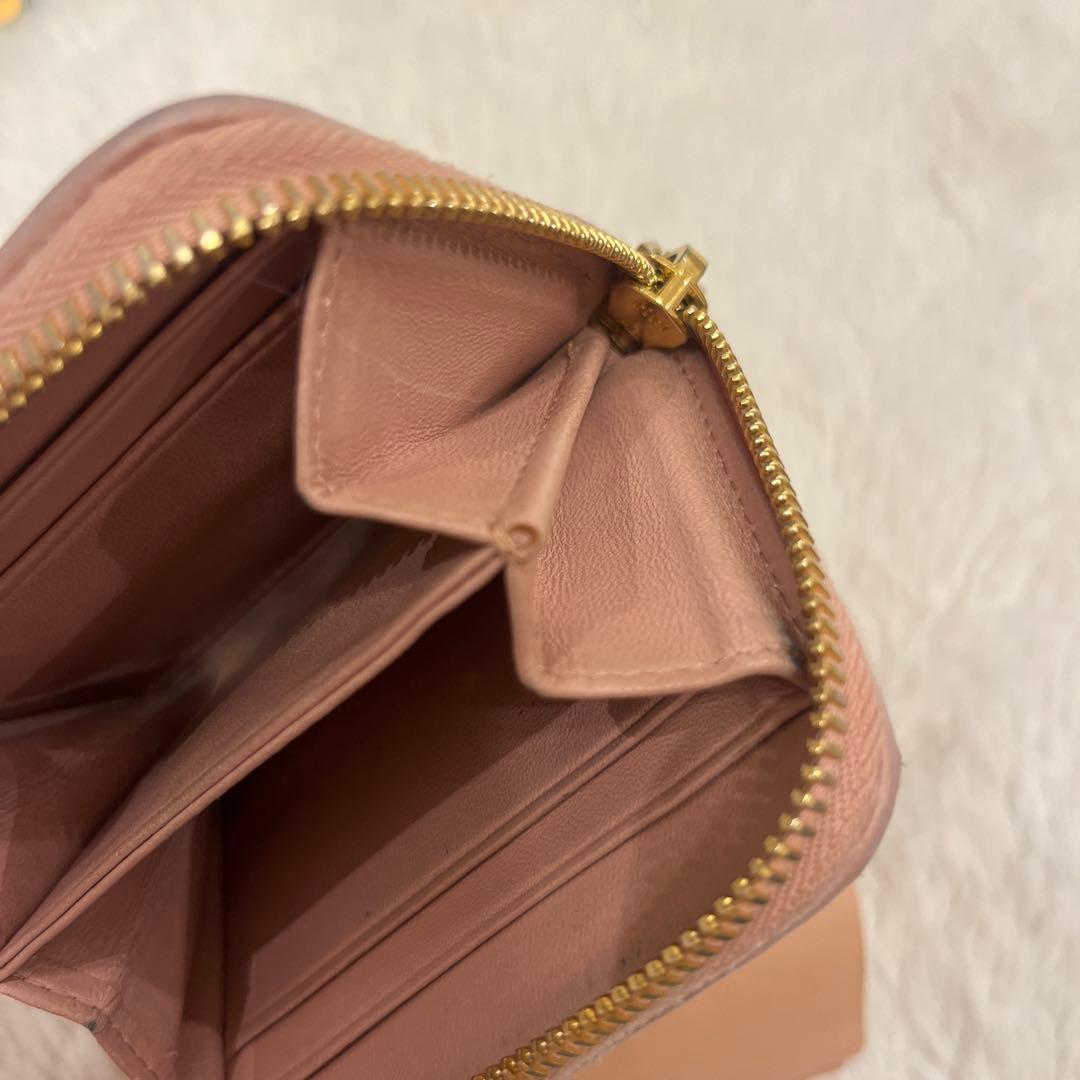 Miu Miu 折り財布 ピンクベージュ ケースマテラッセ