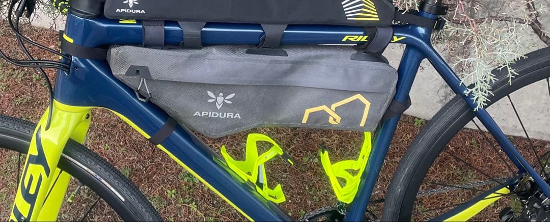 APIDURA フレームバッグ
