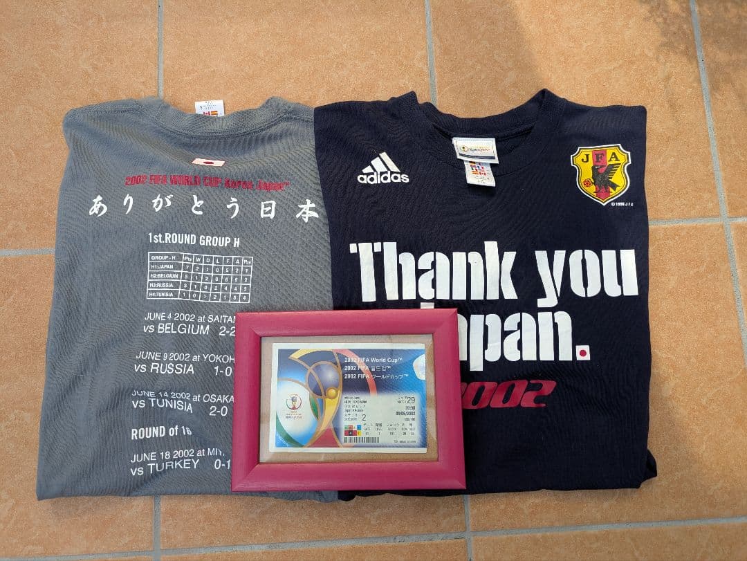2002 日韓ワールドカップ チケット（ロシア戦）＆ 記念Tシャツ 2枚