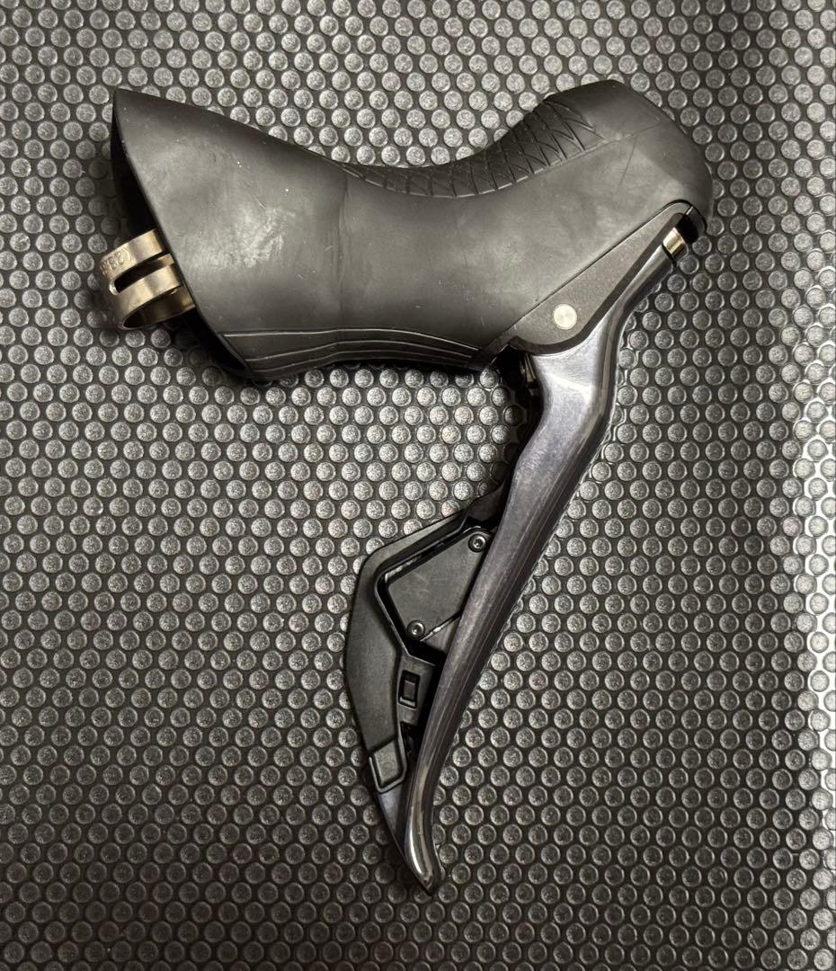 シマノULTEGRA Di2 ST-R8070左右セット油圧ブレーキSTIレバー
