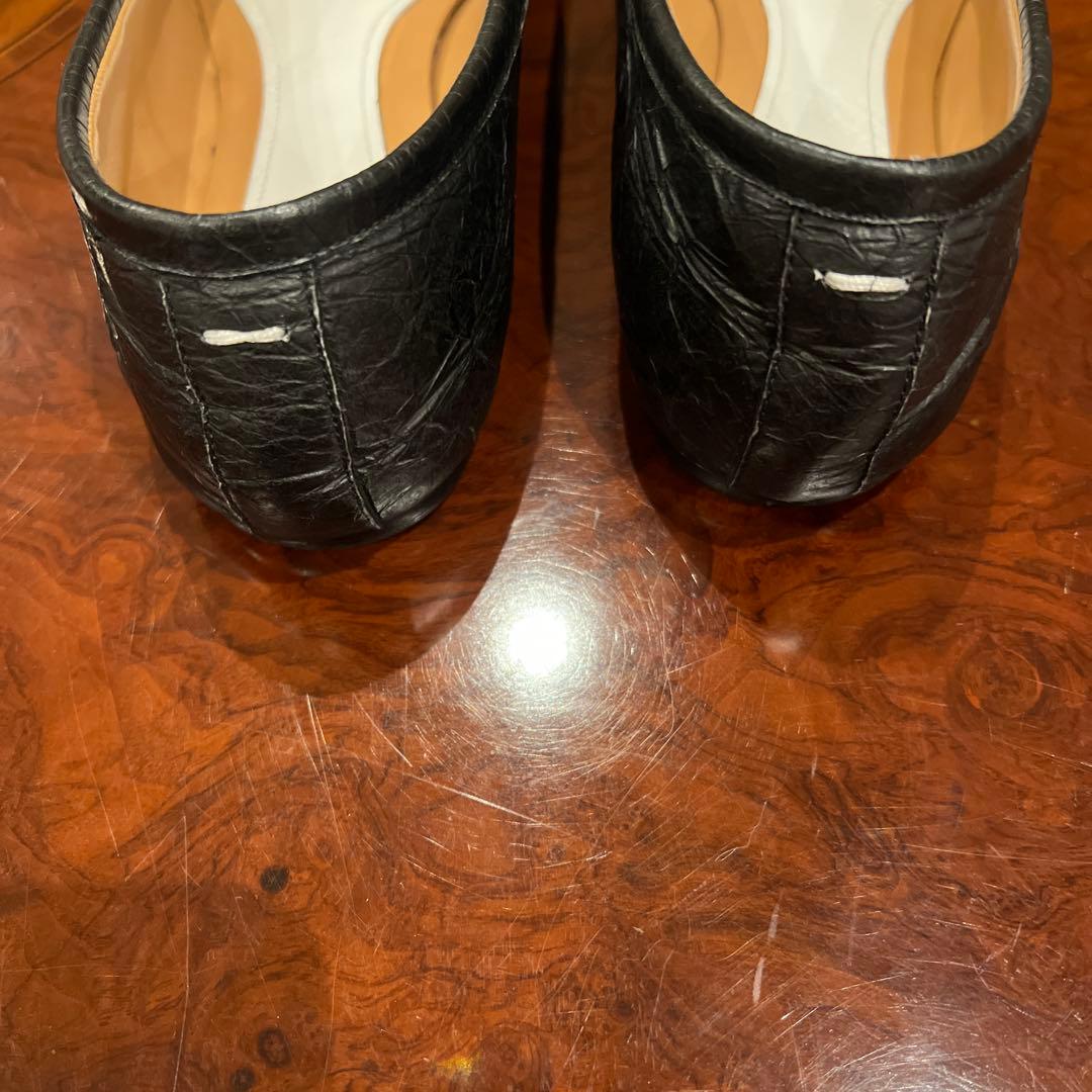 ブラックレザーフラットシューズ