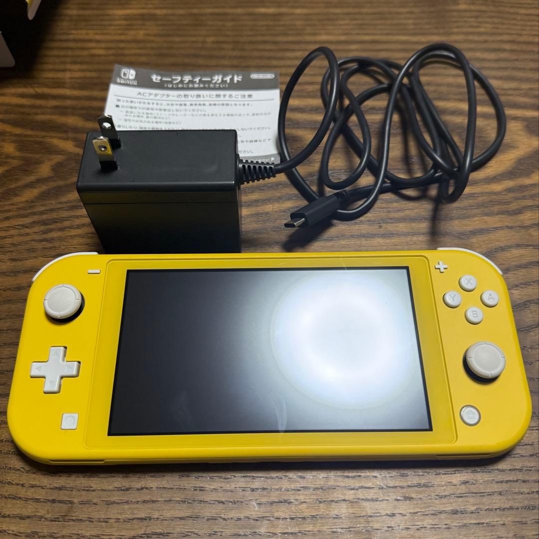 Nintendo Switch Lite イエロー　2024年製