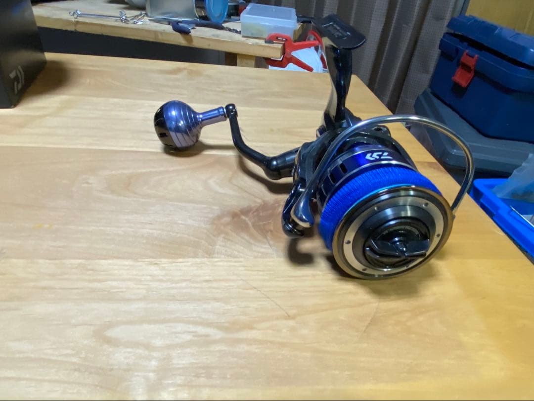 Daiwa SALTIGA 5000H スピニングリール