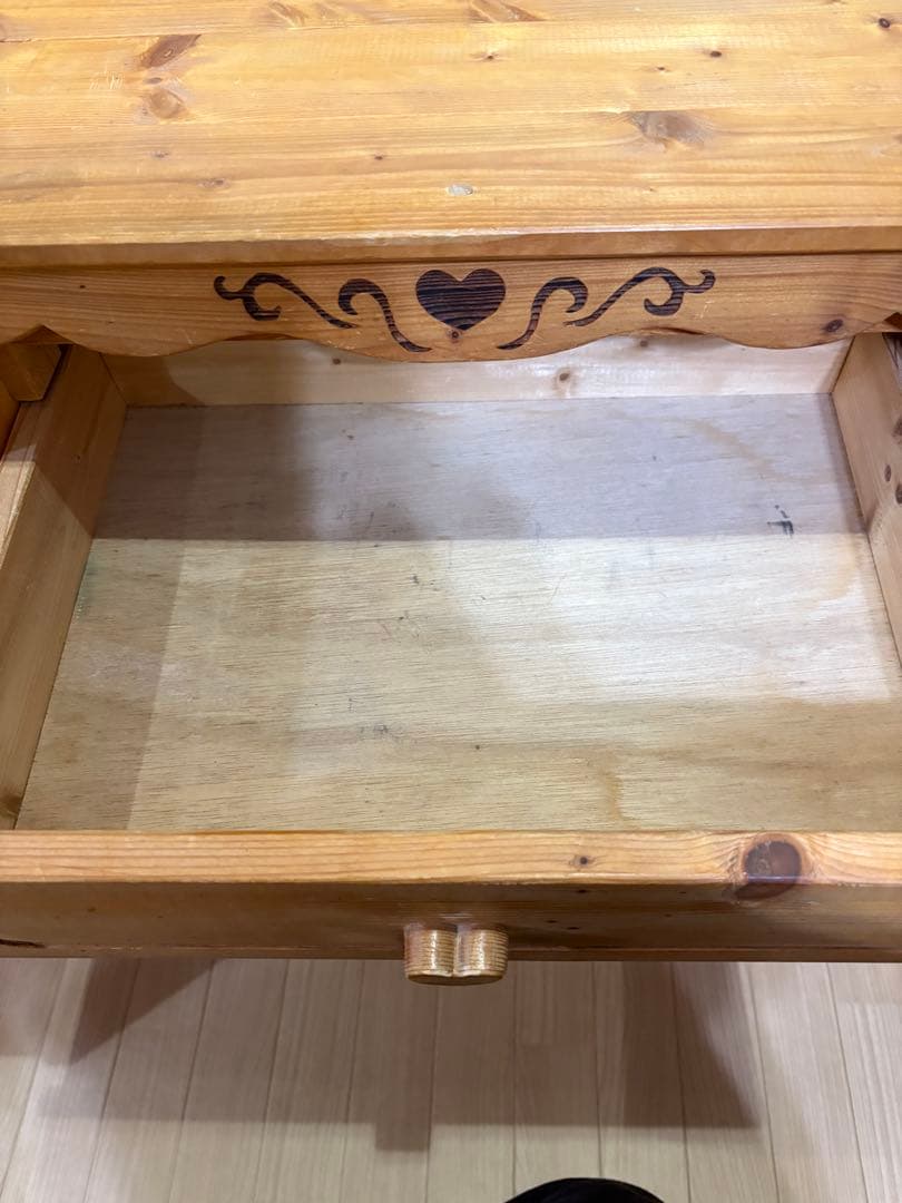 カントリー家具　チェスト　ハート