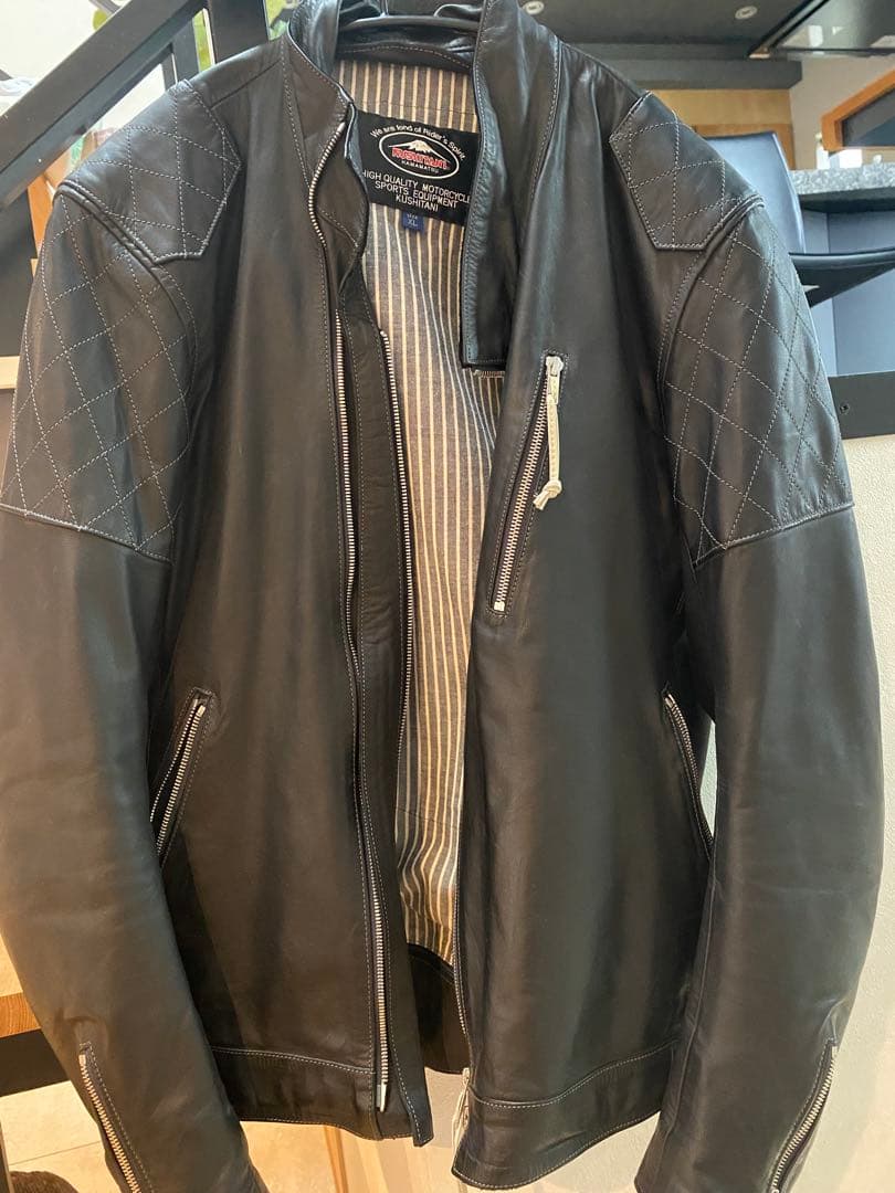 kushitani 黒レザー ライダースジャケ
